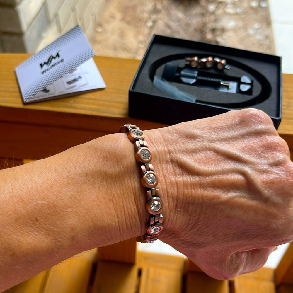 WelMag Copper & Rhinestone Bracelet!